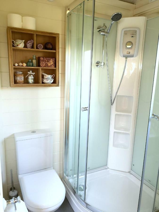 Sunset Hideaway Villa Narberth Bagian luar foto